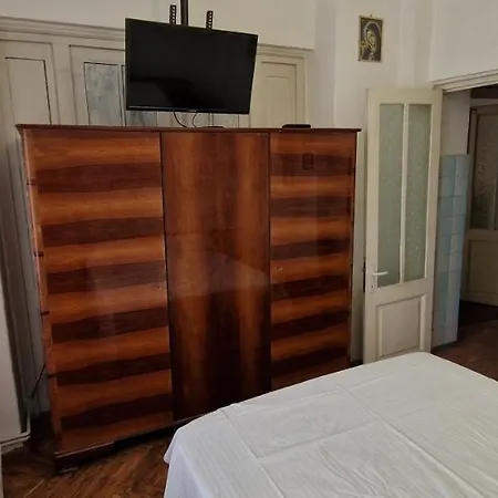 Domum - The Comunist Appartamento