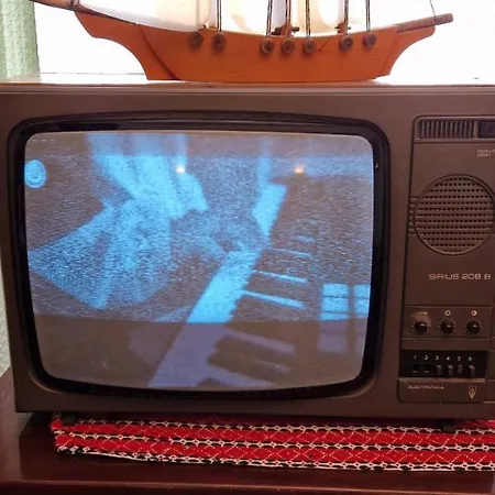 アパート Domum - The Comunist