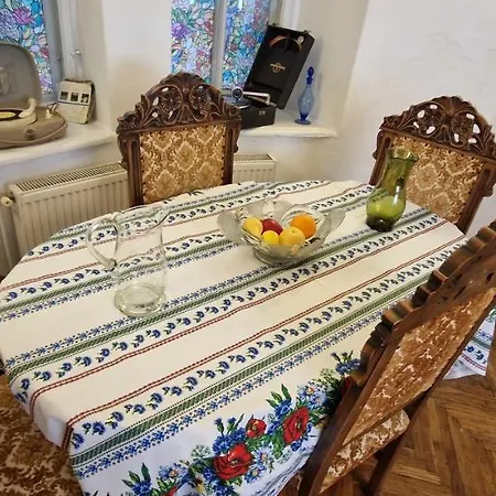 Domum - The Comunist *