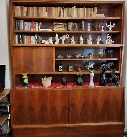 Domum - The Comunist Bukareszt