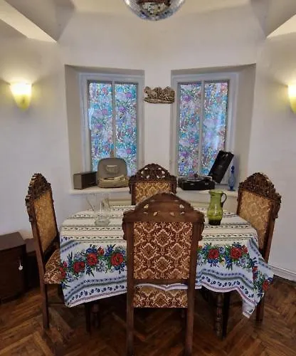 Domum - The Comunist Бухарест