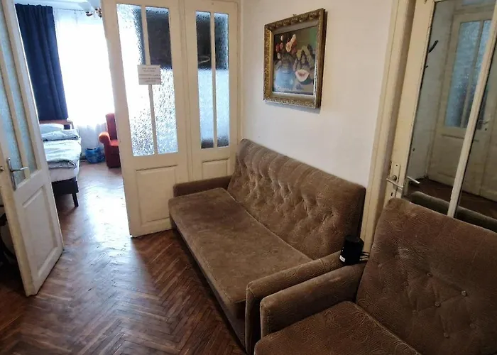 Domum - The Comunist *