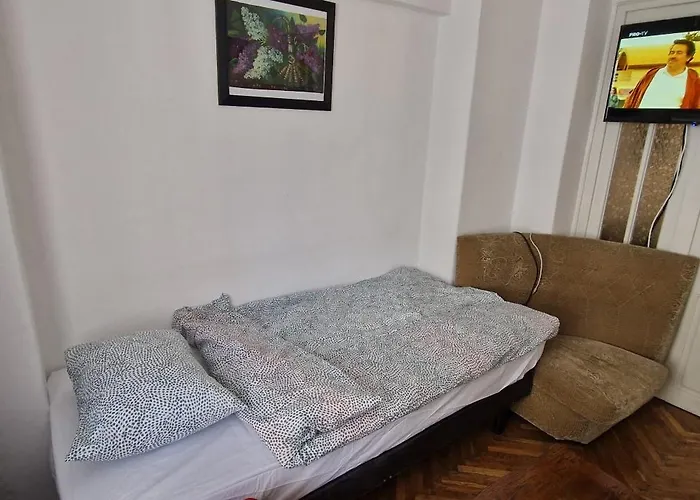 Lejlighed Domum - The Comunist Bukarest